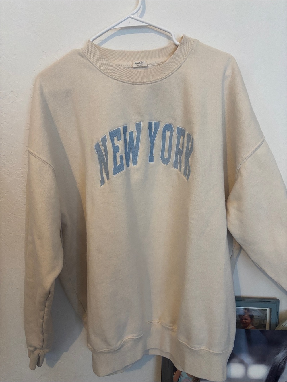 Brandy Melville Cream/Off-White Crewneck Sweatshirt
